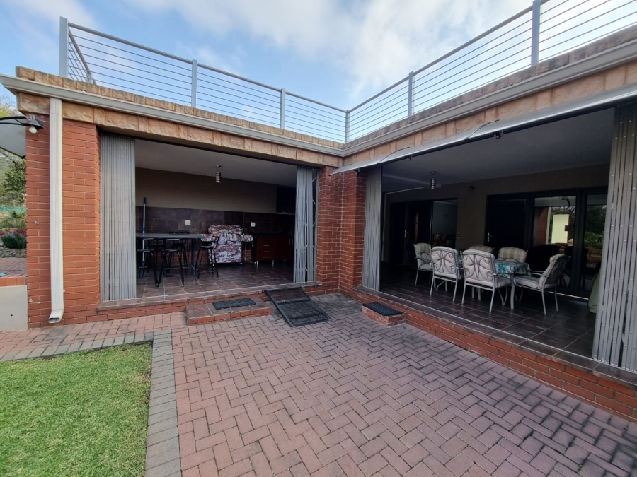 4 Bedroom Property for Sale in Buffelspoort Eco Estate North West